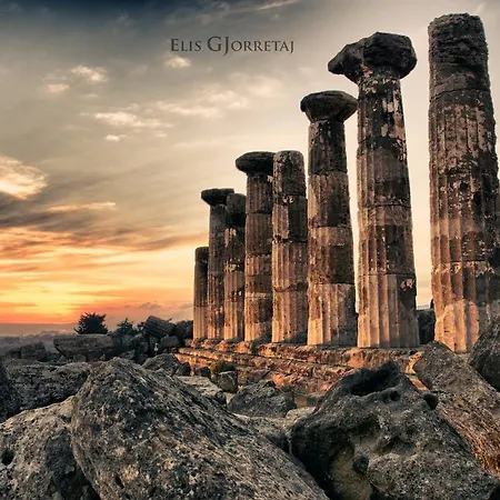 Le Cinque Novelle בית הארחה