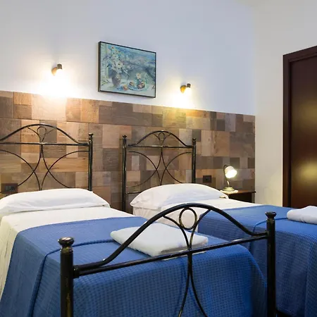 Le Cinque Novelle Πανσιόν 4*